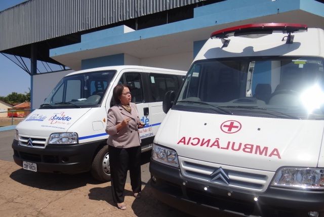 Município de Pedra Preta adquire ônibus e ambulância com UTI