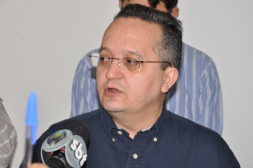 Ausência de Pedro Taques (PDT) incomoda lideranças e pode frustrar projeto para 2014