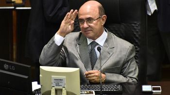 José Riva reassume presidência da Assembleia Legislativa, mas decide se afastar do cargo
