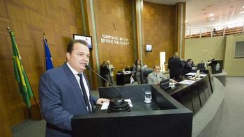 Max Russi usa Tribuna para cobrar regularização nos pagamentos do Bolsa Atleta