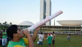 Senado começa a debater proposta para regulamentar uso da maconha no Brasil