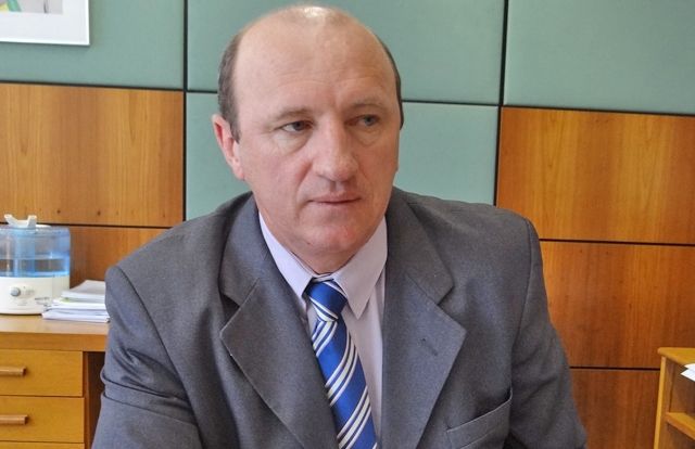 PMDB acusa Geller de traição e ministro pode ser expulso do partido
