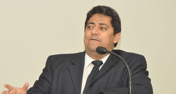 Ananias diz que vai aguardar notificação, mas já pede apoio para possível gestão na Prefeitura