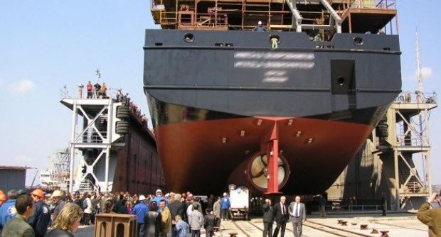 Indústria naval gera riquezas e empregos para o país, diz Dilma