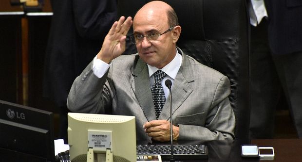 José Riva reassume presidência da Assembleia Legislativa, mas decide se afastar do cargo