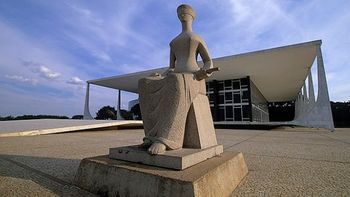 STF começa a analisar se 11 réus do mensalão tem direito a novo julgamento