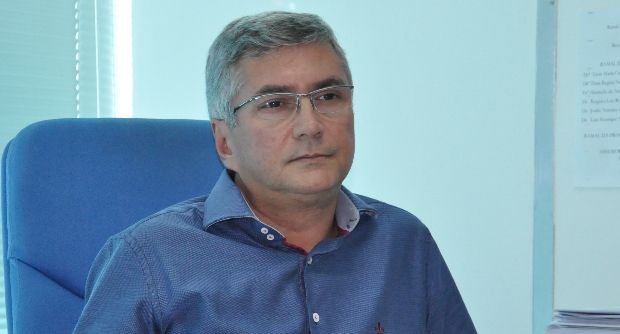 Percival deve aproveitar saída de Ednaldo para melhorar comunicação com o Legislativo