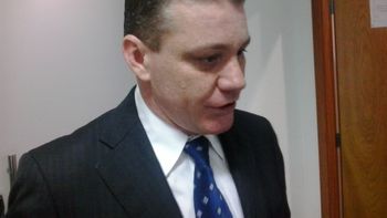 Vanzeli faz discurso em defesa da PEC 37, que reduz poderes do MP