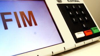 Eleitores tem até amanhã para requerer autorização de voto em trânsito