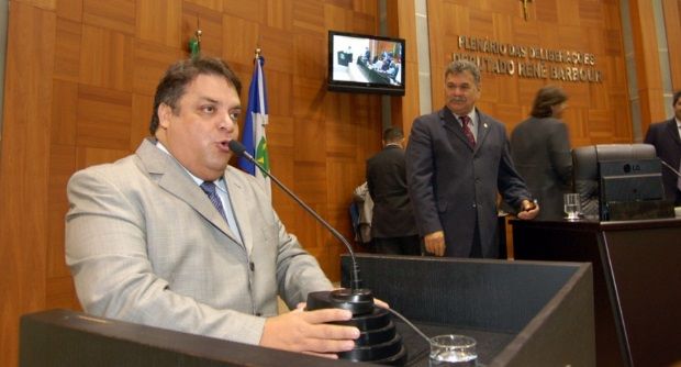 Proposta de Fabris obriga meios de comunicação a divulgarem a gratuidade dos serviços bancários esse