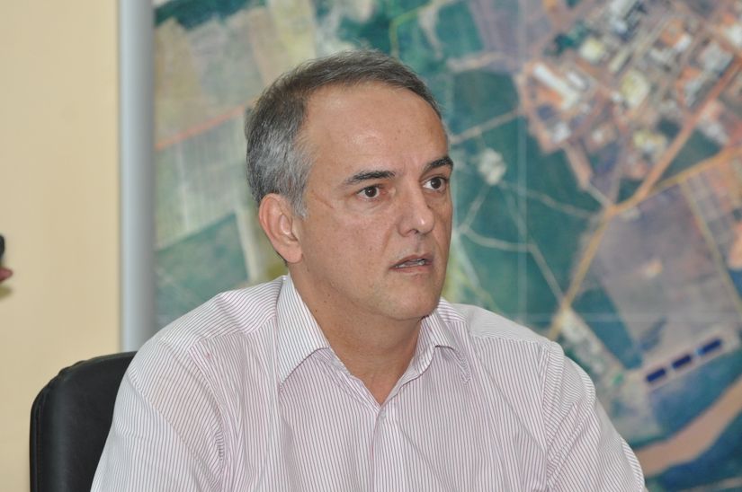 TCE aprova contas de Zé do Pátio e reprova as de Ananias