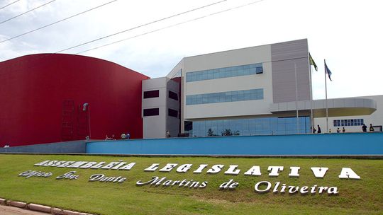Deputados aprovam requerimento para que Estado preste informações de contratos com a Delta
