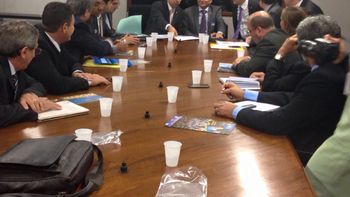 Prefeitos vão até Brasília defender revisão do Pacto Federativo