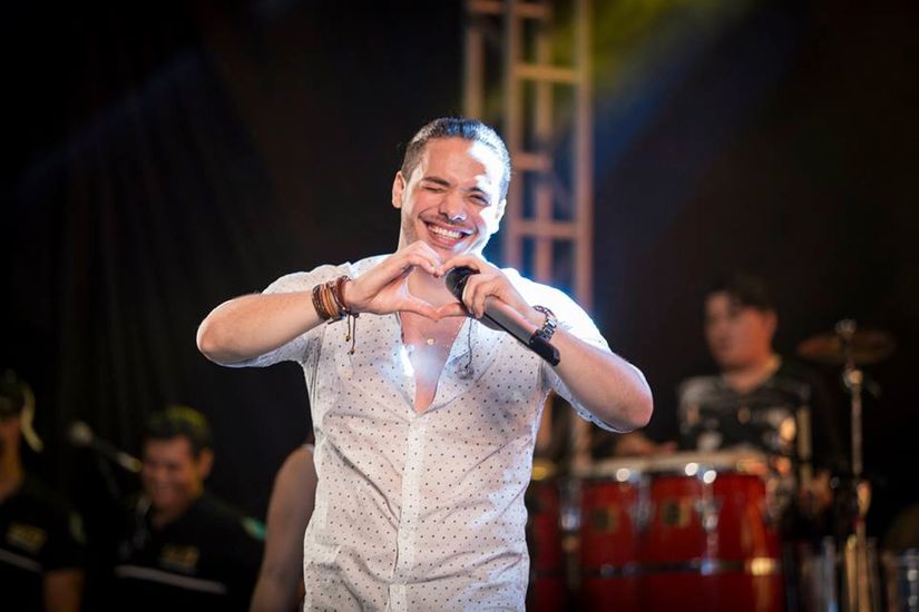Wesley Safadão, que diz que virá à cidade, não vai a gravação de DVD e é vaiado pela plateia