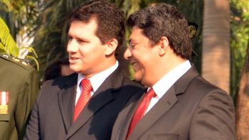 O Clone : Ananias e Bonotto repetem figurino e chamam a atenção
