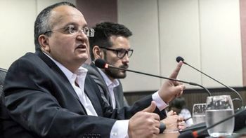 Governador Pedro Taques se pronuncia sobre escândalos de corrupção na Educação