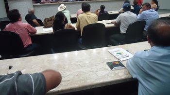 Comissão de pequenos produtores se reunem com vereadores para discutir isenção no pedágio da MT 130