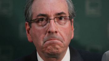 Isolado politicamente e denunciado no Conselho de Ética, Cunha deve perder mandato