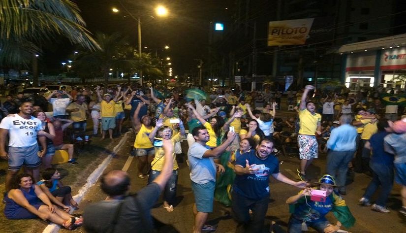 Grupos pró impeachment comemoraram votação da Câmara 