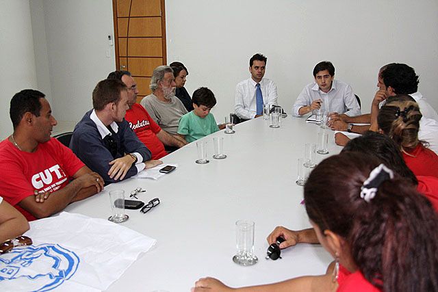 "Não podemos revogar um ato da gestão passada", diz secretário sobre aumento da tarifa de ônibus