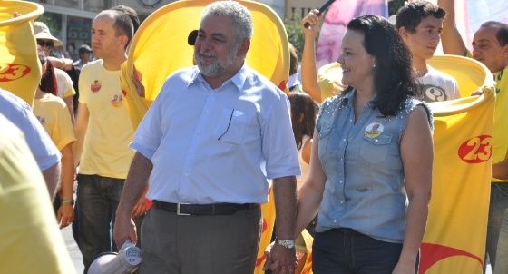 Muniz diz que tem maior apoio político, mas que eleitores devem escolher quem é o mais capaz