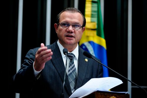 Wellington pede prorrogação de incentivos para setor ferroviário
