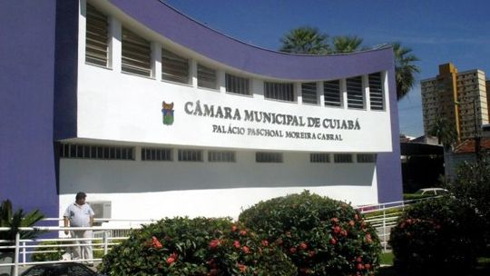 Câmara de Cuiabá move ação contra aumento de 25% no IPTU 
