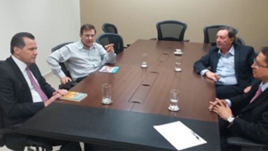 Silval vai ao TCE cobrar investigação em obras da Secopa