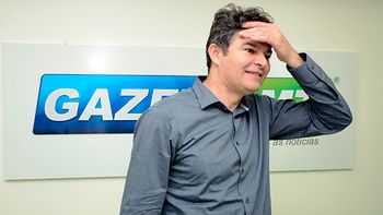 Esnobando a crise, senador gasta mais de R$71 mil com Correios