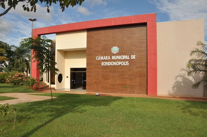 Sem urgência: Vereadores 'dobram' regimento para agilizar votação de títulos e comendas