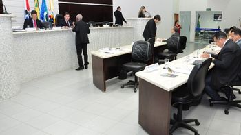 Pedido de vistas adia votação de projeto que cria taxas ambientais no município