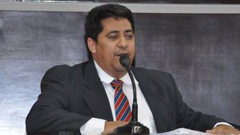 Alinhamento político ‘virtual’ gera críticas e compromete desempenho de Ananias Filho