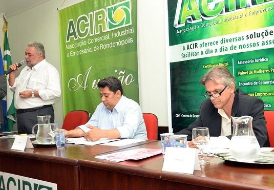 Acir promove sabatina com candidatos a prefeito