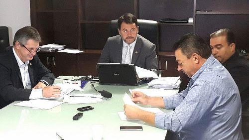 A CPI Consulta sobre dilação do prazo e aprova quatro convidados para depor