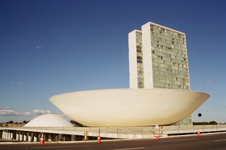 Plenário aprova projetos de interesse da bancada feminina em março