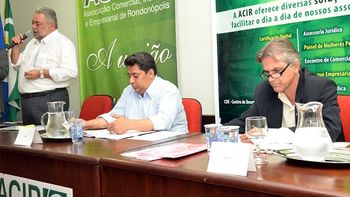 Acir promove sabatina com candidatos a prefeito