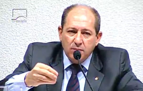 "Eu não dava vida boa a nenhuma empreiteira" diz Pagot em depoimento a CPMI