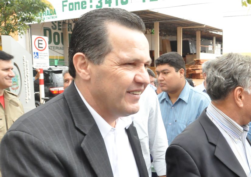 Governador deve vir a Rondonópolis na quinta (18) entregar carros para Assistência Social