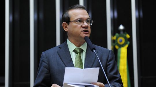 Wellington apresenta projeto no Senado que destina mais recursos da Cide para municípios