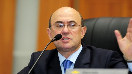 Sessões da AL podem ser suspensas até o fim do período eleitoral, propõe Riva