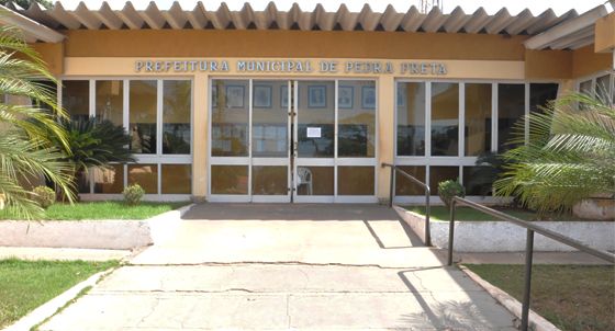 Pedra Preta: Greve continua e população amarga prejuízos