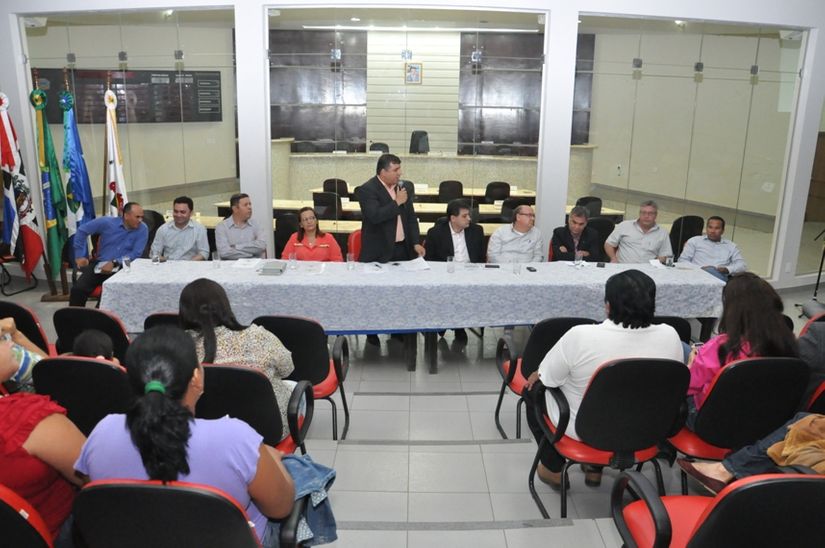 Cortes e atrasos na área da Saúde foram tema de audiência desta segunda (23)