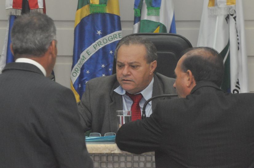 Novas sessões extraordinárias são realizadas para votação de projetos de urgência