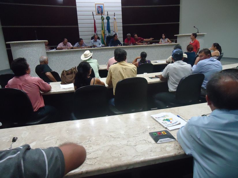 Comissão de pequenos produtores se reunem com vereadores para discutir isenção no pedágio da MT 130