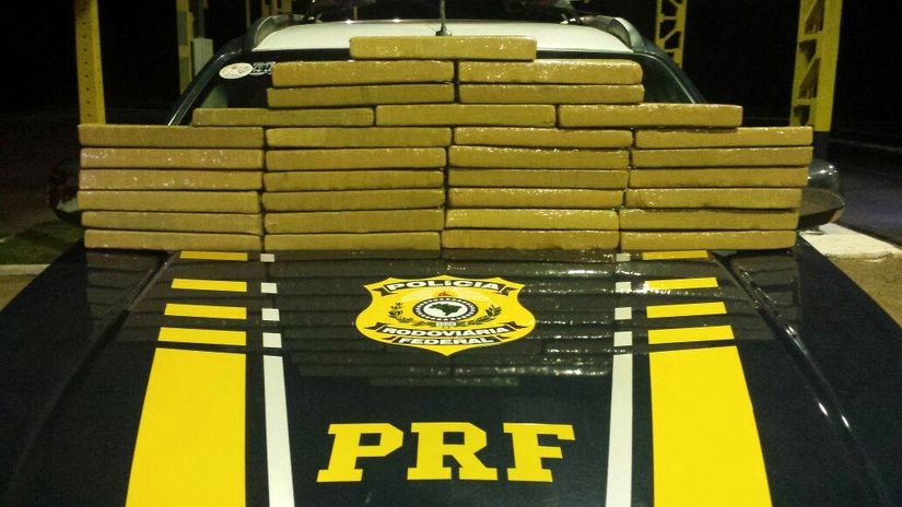 PRF prende duas mulheres com mais de 30 kg de maconha em Pontes e Lacerda