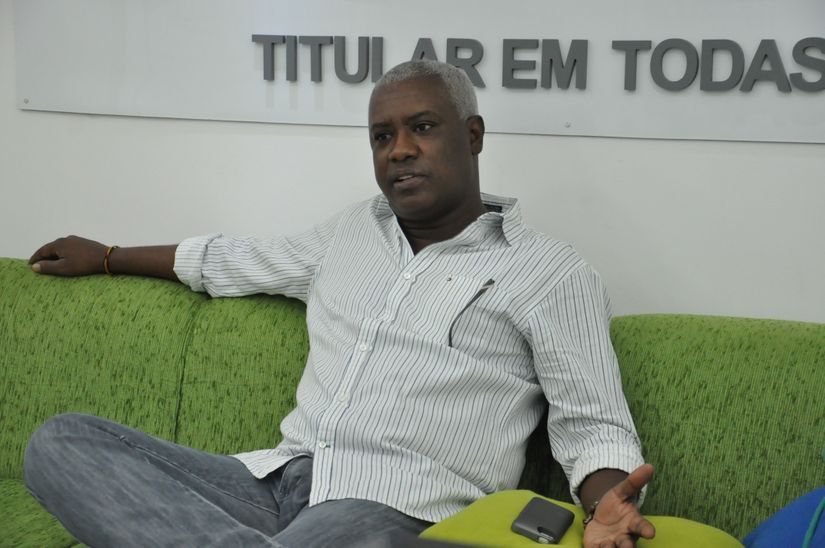 Adonias trabalha nome para suceder Bezerra no cargo de deputado federal