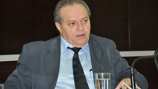 Fulô (PMDB) mantém apoios e pode voltar à presidência da Câmara Municipal