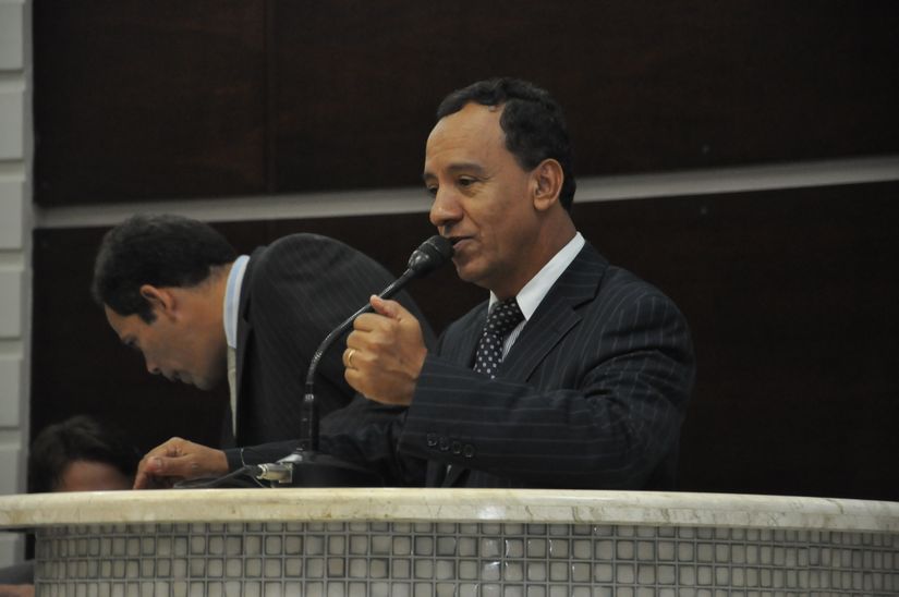 Vereador reclama de falta de unidade e propõe ida a Brasília para destravar obras