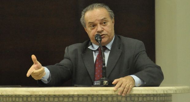 Sem critério: Fulô pede mais rigor na concessão de homenagens pela Câmara