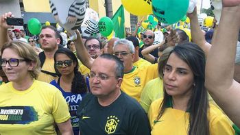 Aos olhos do povo Taques, Aécio e Alckmin em situações bem diferentes